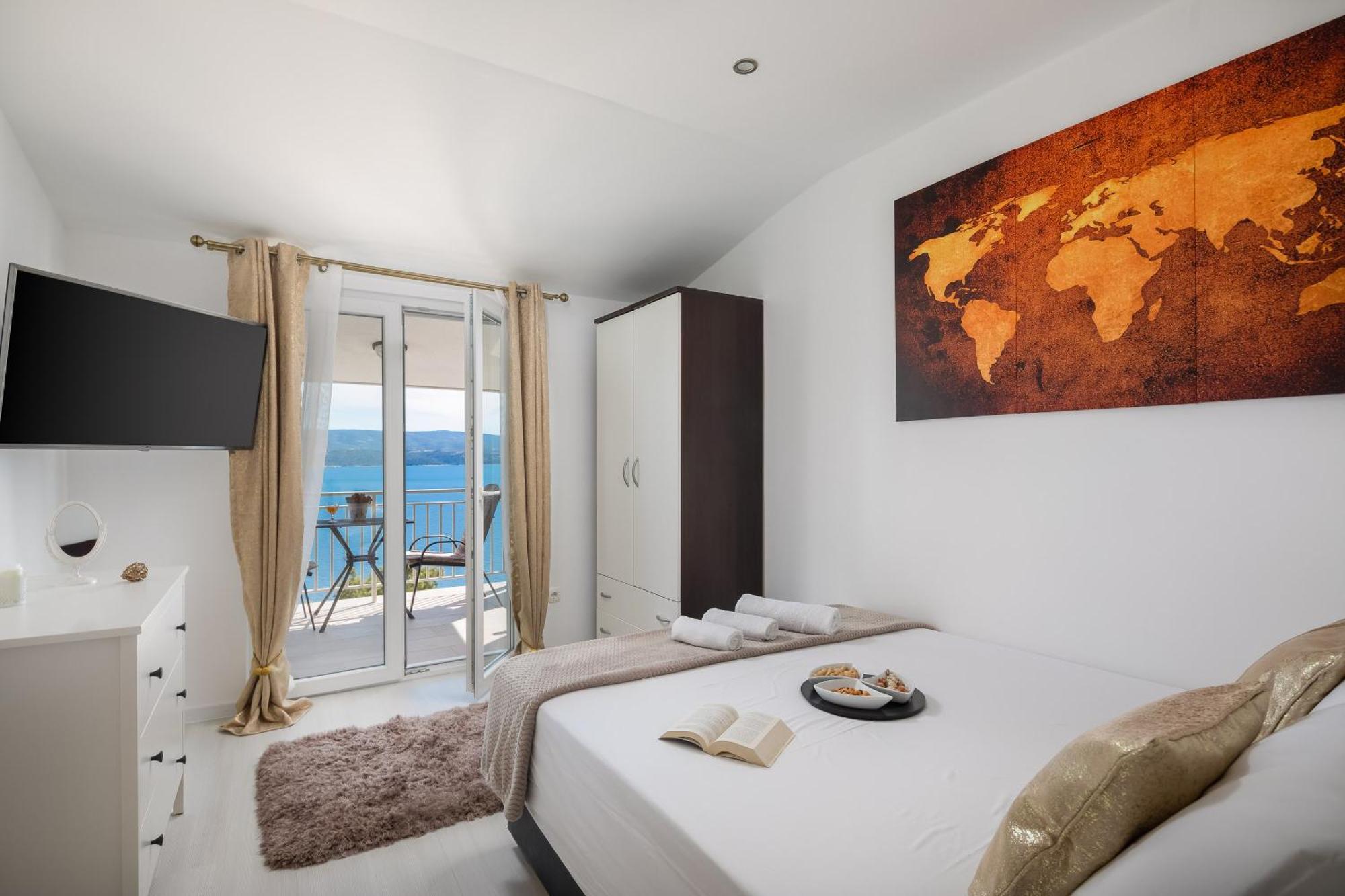 Luxury Seafront Villa With Heated Pool, Jacuzzi, Sea View, 150 M From Beach Stanici Extérieur photo