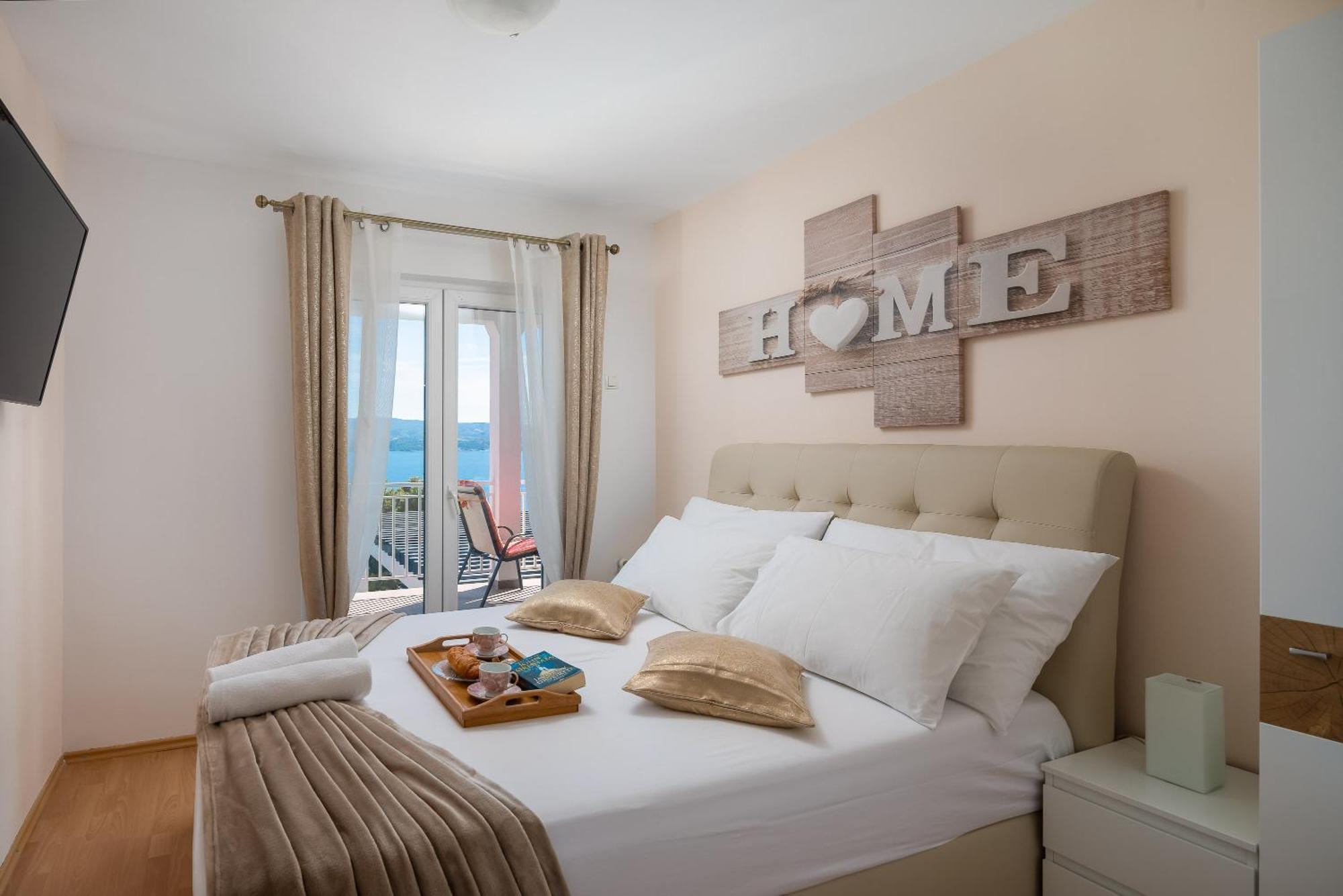 Luxury Seafront Villa With Heated Pool, Jacuzzi, Sea View, 150 M From Beach Stanici Extérieur photo