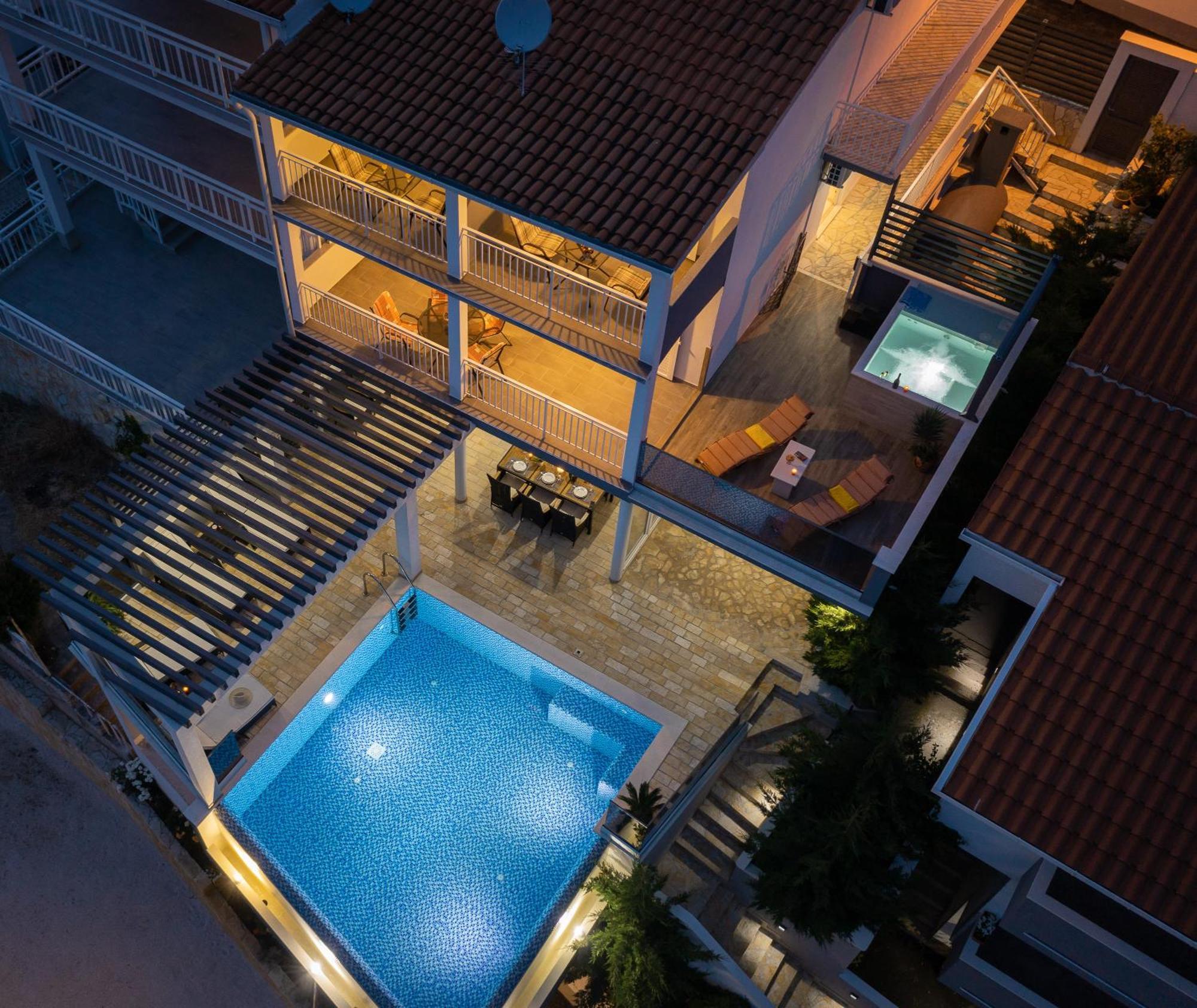 Luxury Seafront Villa With Heated Pool, Jacuzzi, Sea View, 150 M From Beach Stanici Extérieur photo